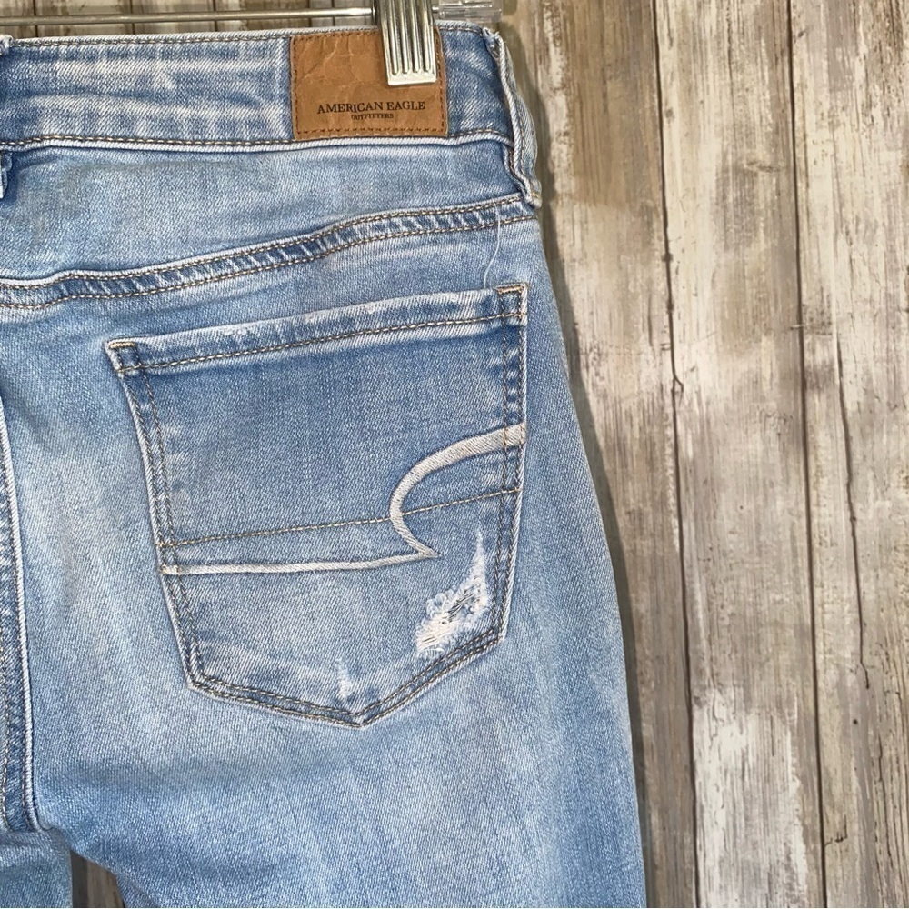 American Eagle Super Stretch X Light Wash Distressed Jeggings Short - Picture 7 of 10